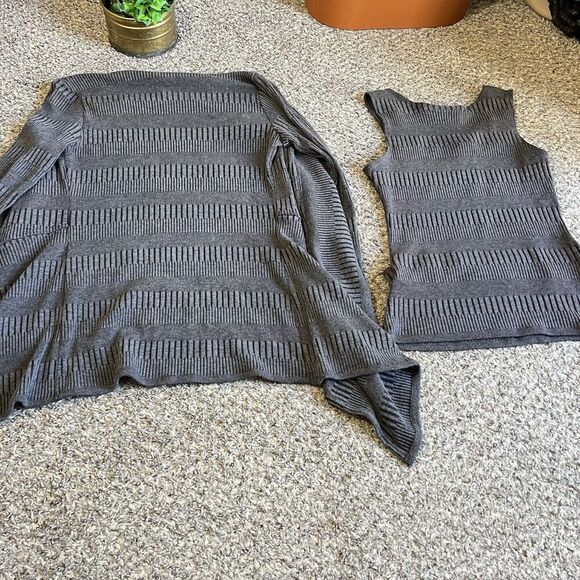 FRANK LYMAN Open Front Textured Knit Cardigan + Tank Top Set Gray Asymmetrical 8 - Picture 3 of 6